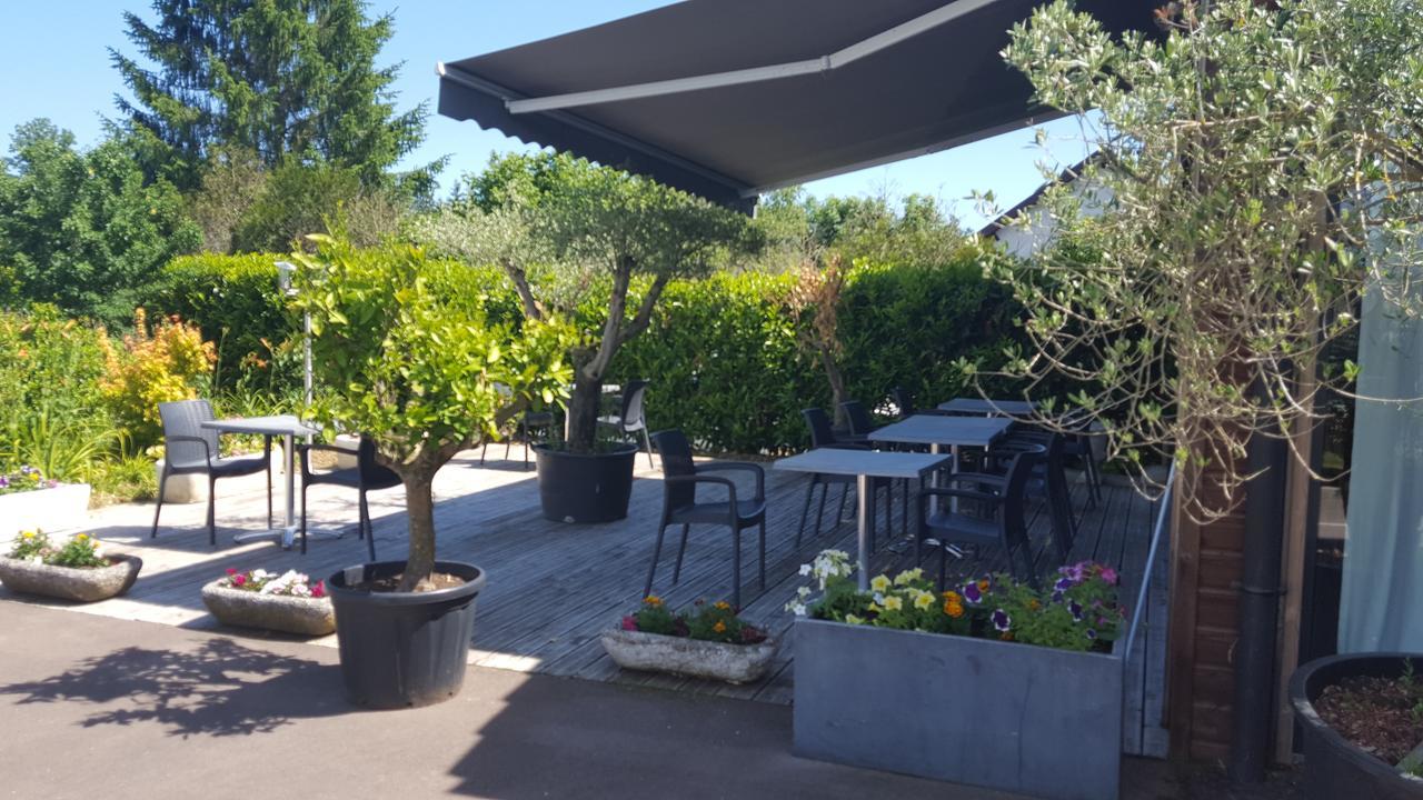 Logis Le Cadusia Hotel Chaource ภายนอก รูปภาพ