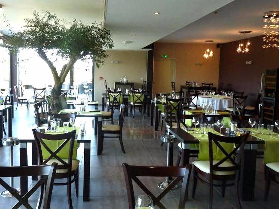 Logis Le Cadusia Hotel Chaource ภายนอก รูปภาพ